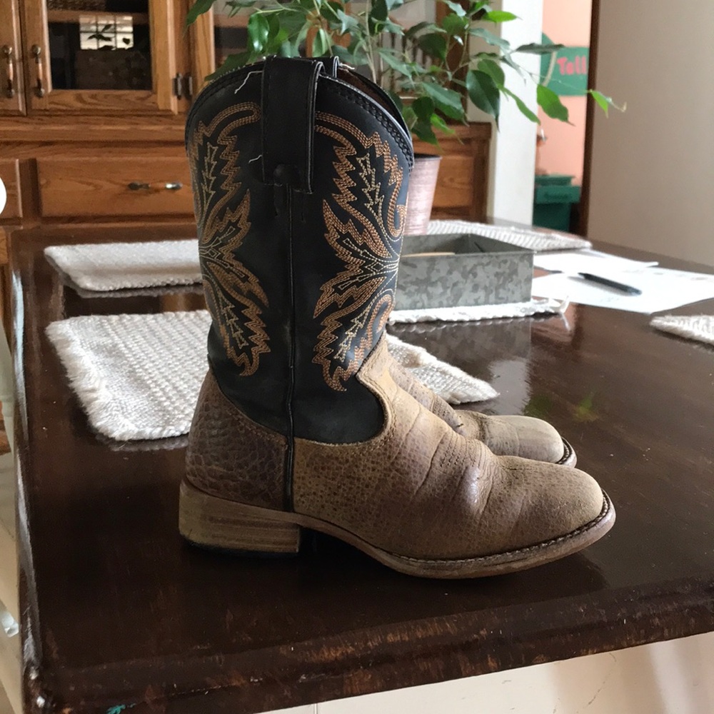 Toddler cowboy boots size 11D